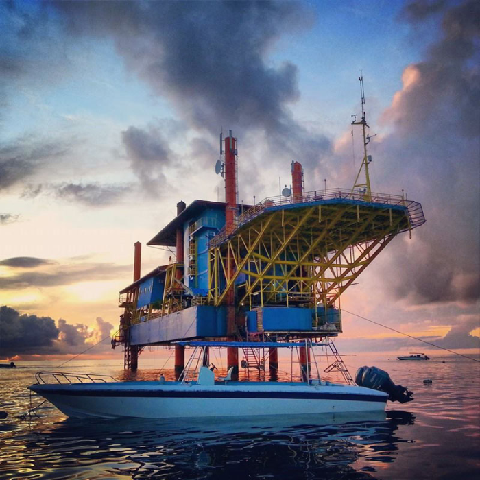 Seaventures-Dive-Rig-at-Sunrise-edited